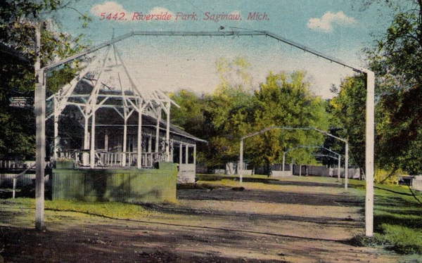 Riverside Park - Old Post Card View (newer photo)
